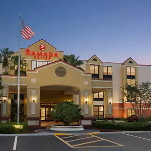 Ramada By Wyndham Airport- Free Airport Shuttle 3*, Orlando ABD