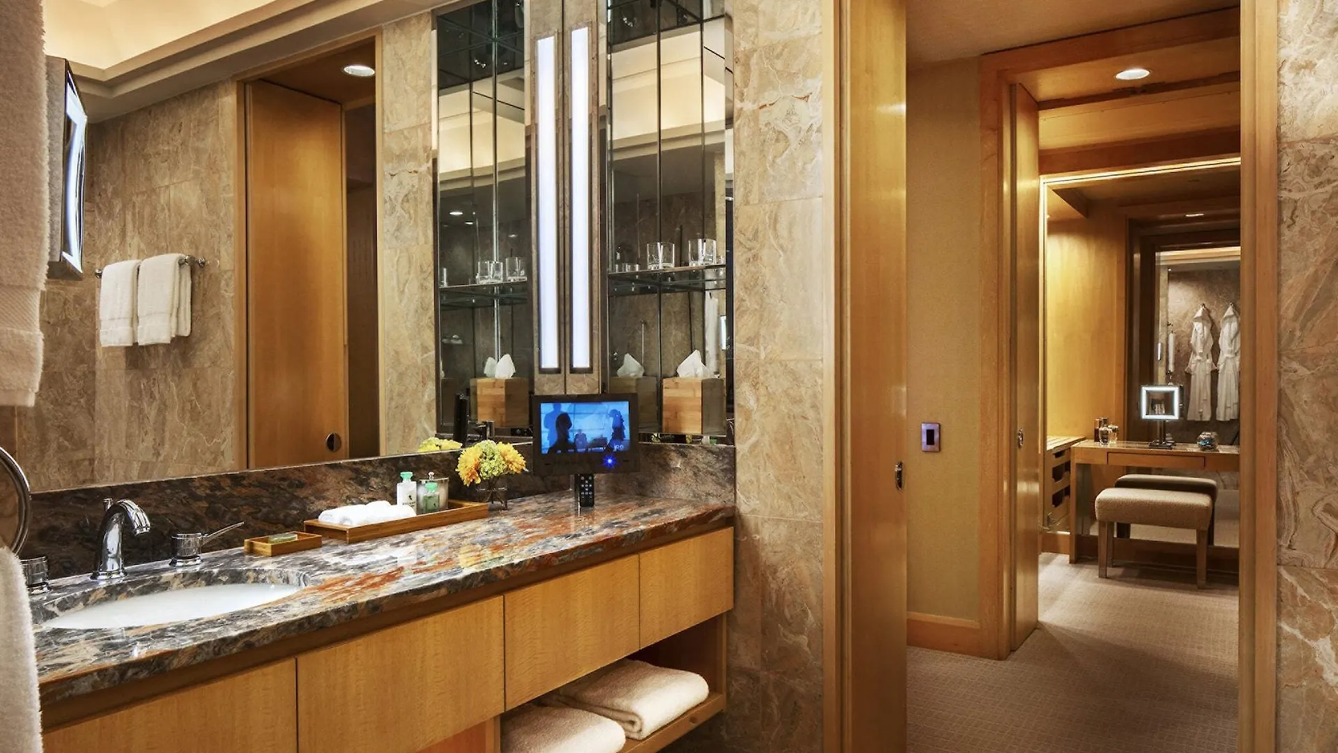 Four Seasons Hotel New York